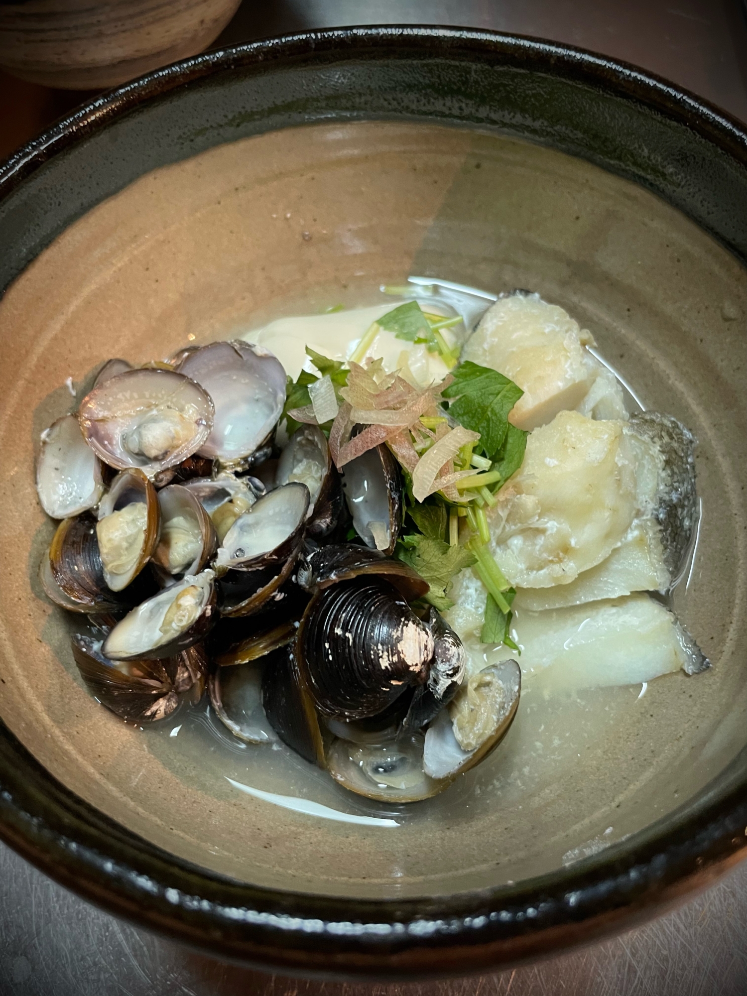 宍道湖のしじみで♪鱈としじみの酒蒸し