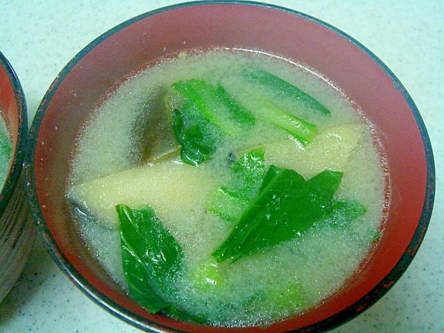 小松菜と揚げ茄子の味噌汁