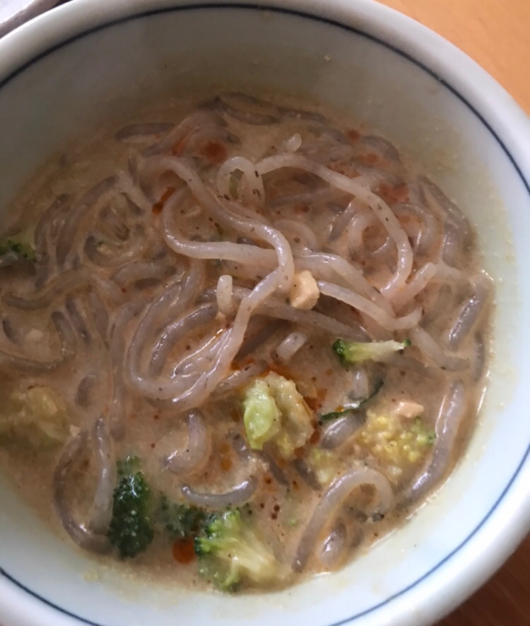 糸こんにゃくで豆乳カレー麺風