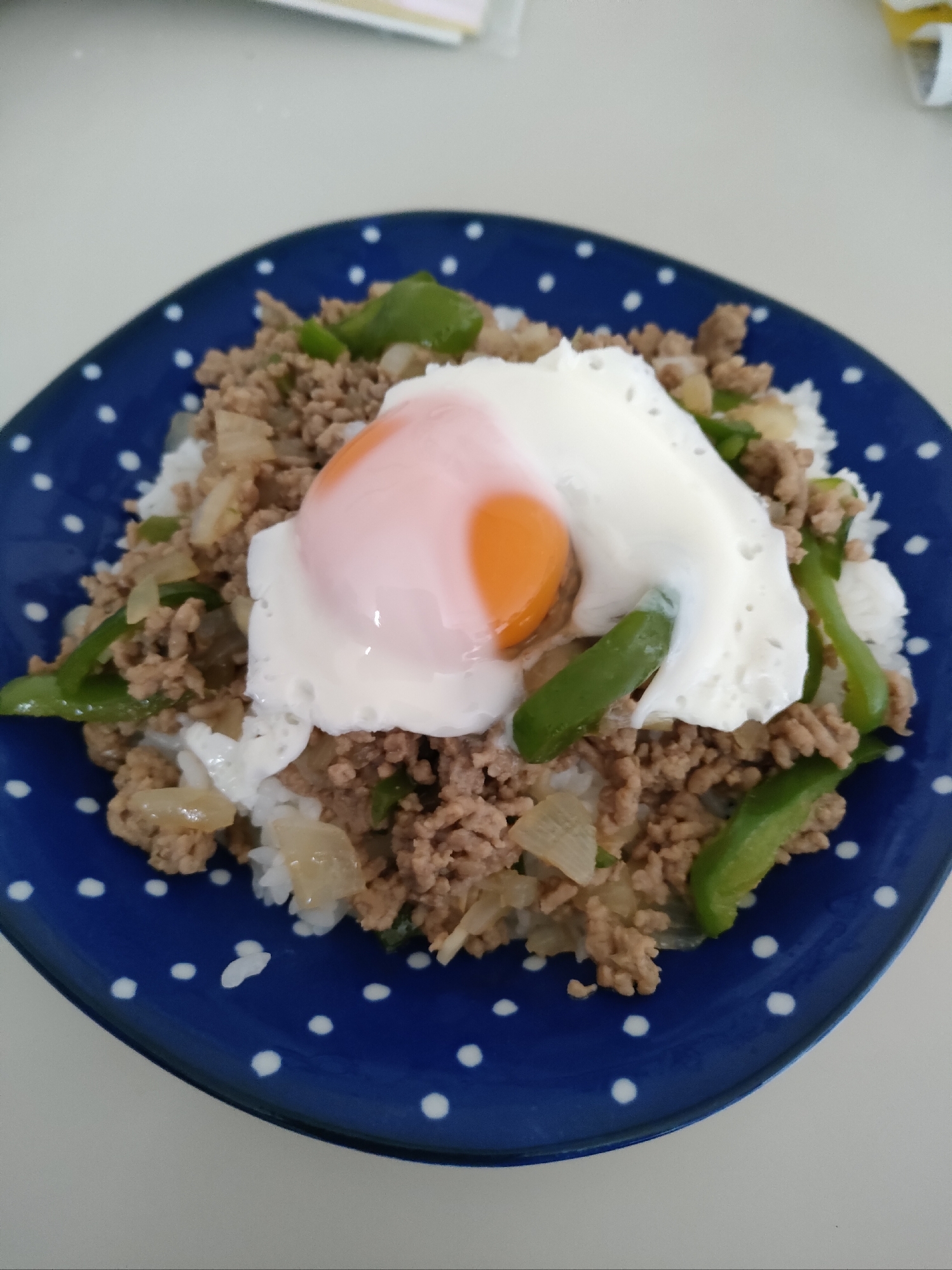 そぼろピーマン丼