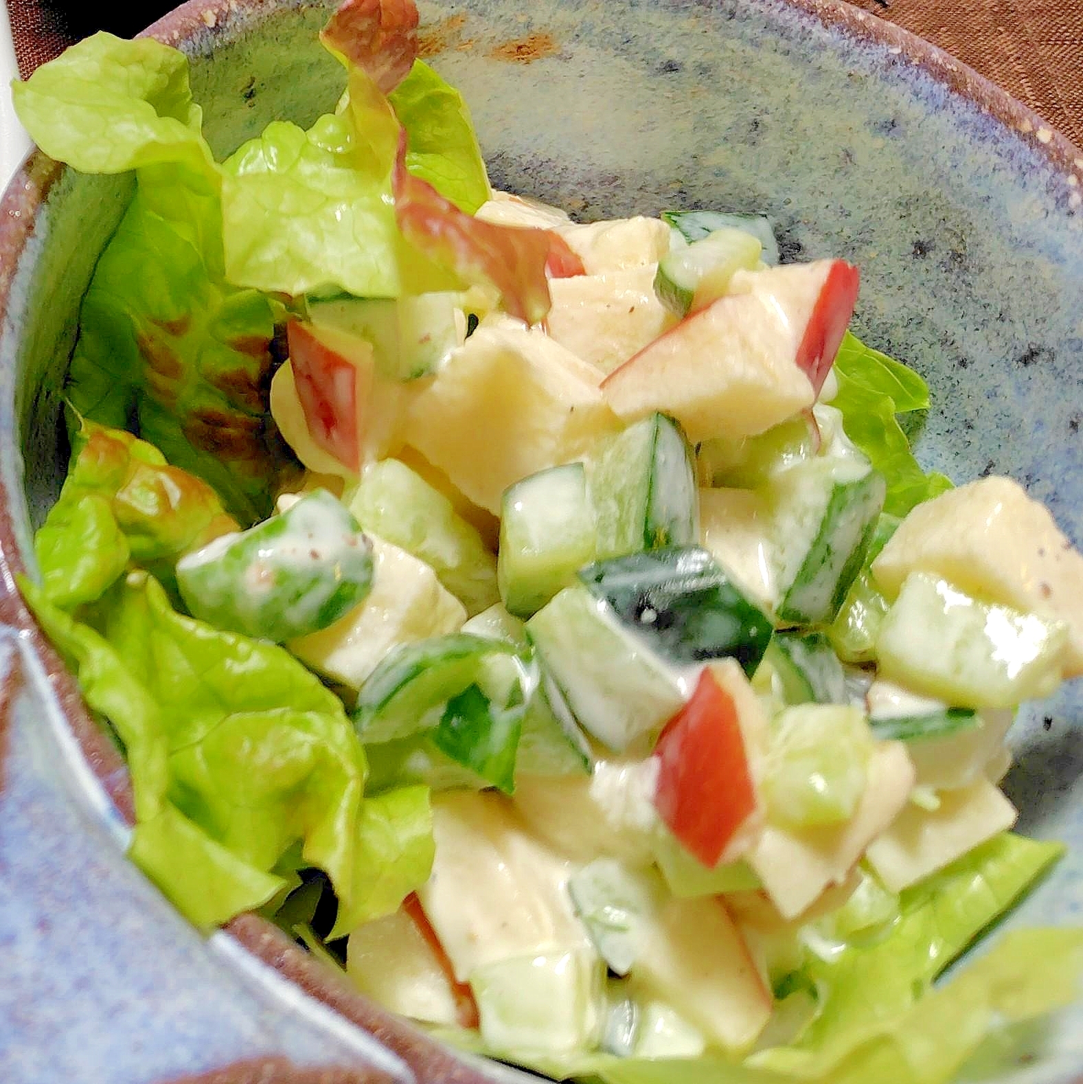 5分で！きゅうりとリンゴのヨーグルトサラダ