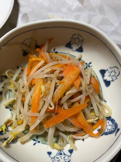 簡単副菜♡にんじんともやしのナムル