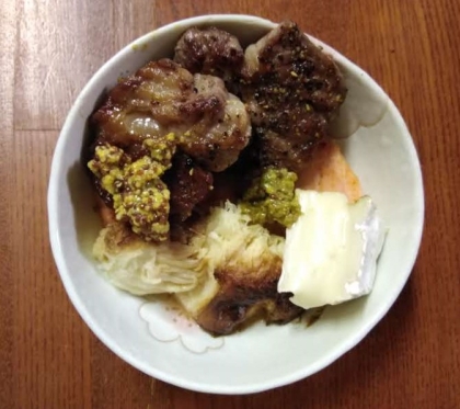 写真では色々と盛り合わせてますが(笑)、めっちゃ美味しく出来ました(n*´ω`*n)ガーリックもマスタードも大好きなので、これはドストライクです(〃´∪｀〃)ゞ