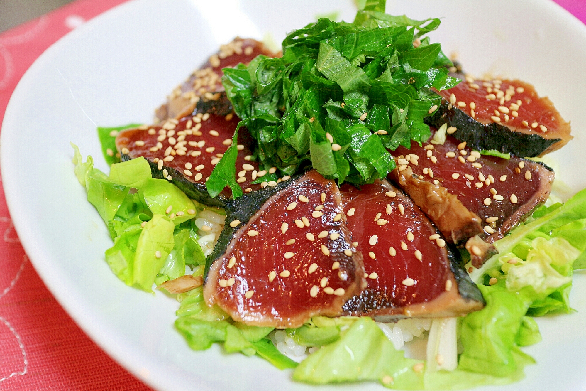 サラダ菜とかつお漬け丼