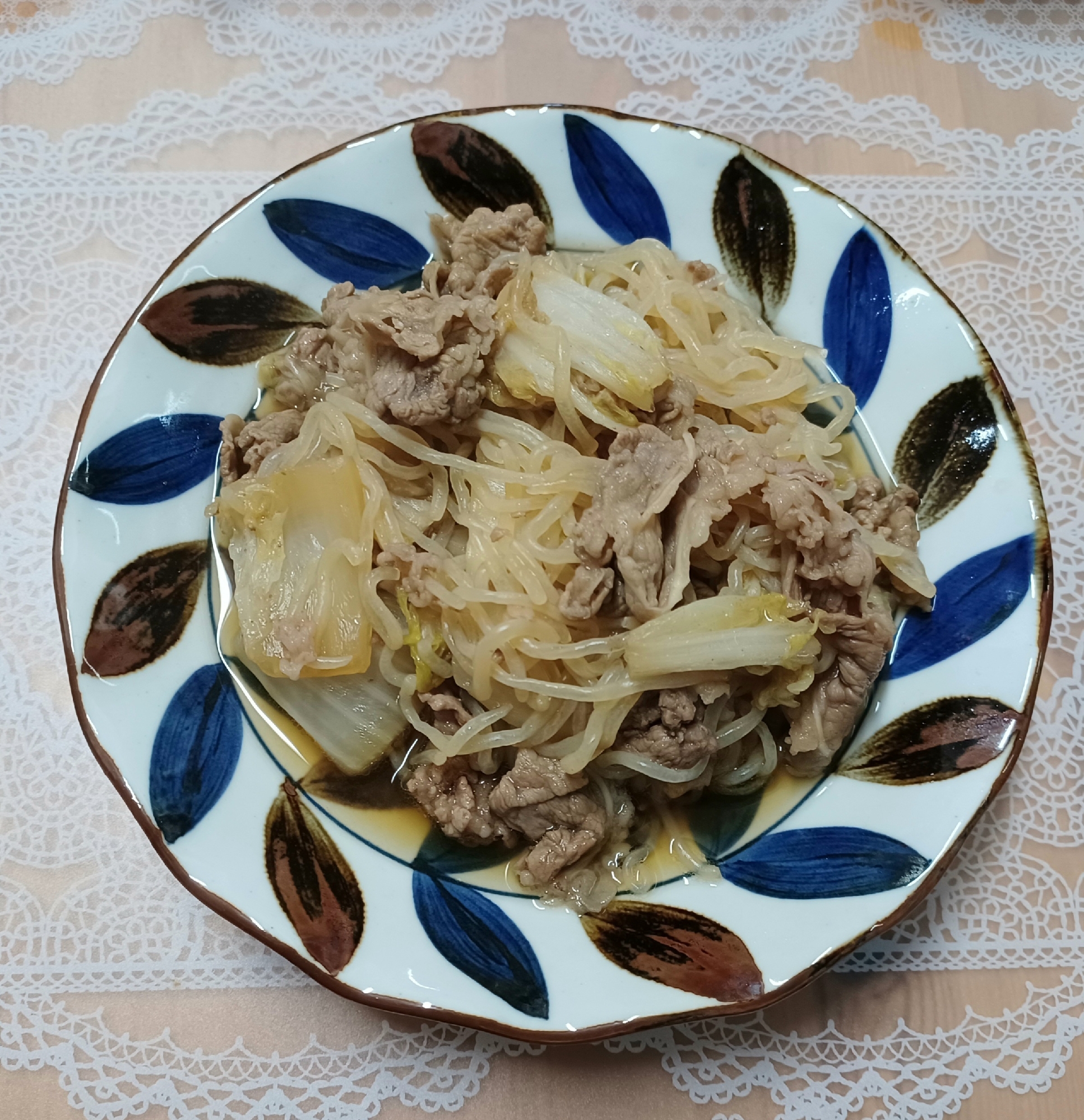 牛肉と白菜と糸こんにゃくのすき煮