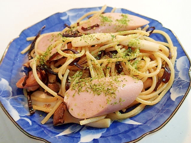 魚肉ソーセージとエリンギと昆布佃煮の和風パスタ