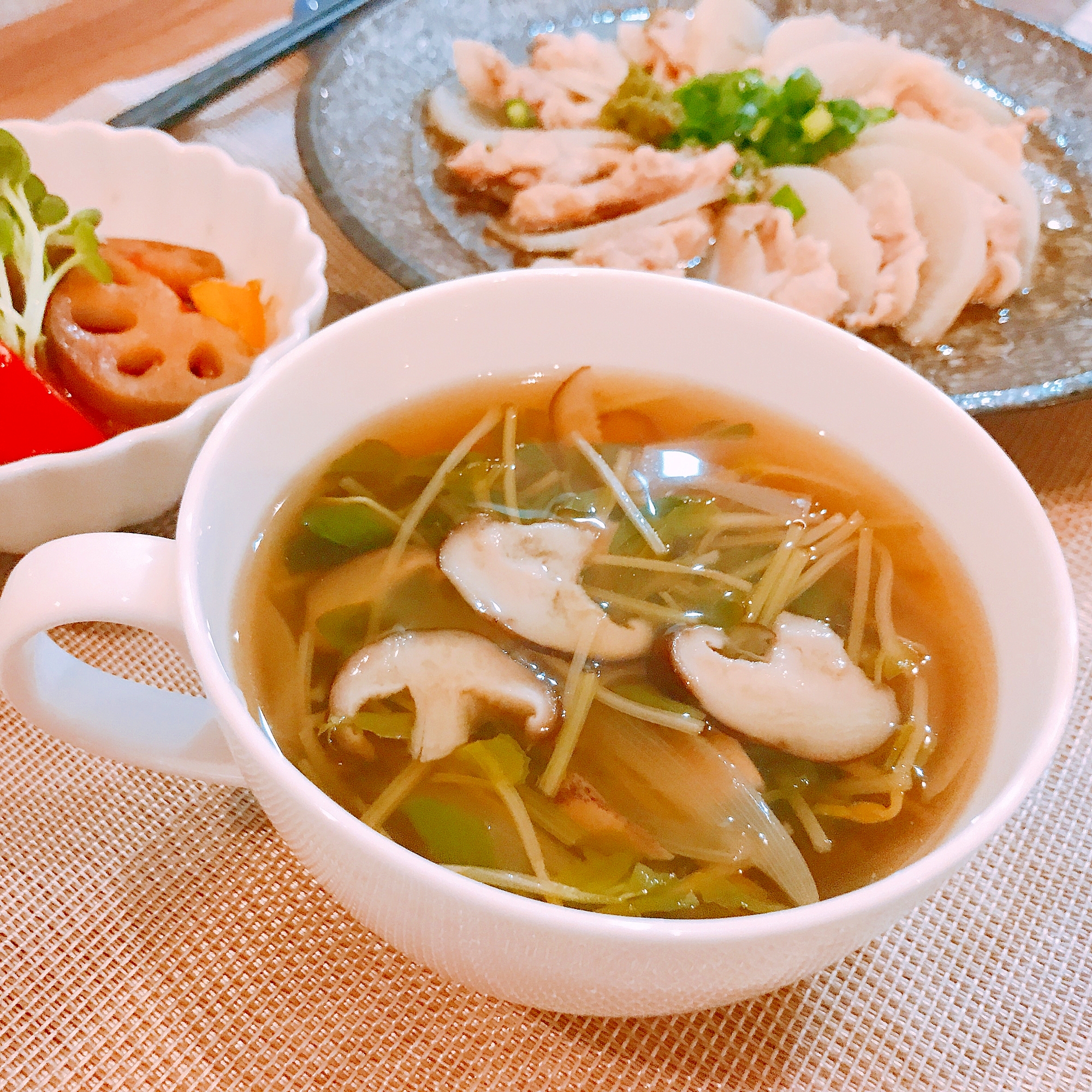簡単♪豆苗と椎茸のスープ