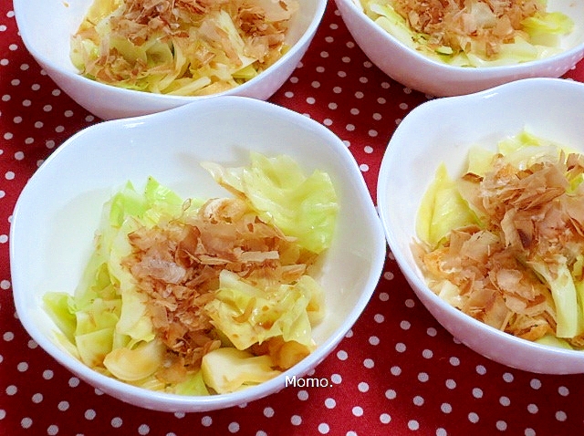 牡蠣醤油でキャベツと油揚げの簡単和え物