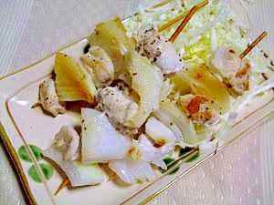 無水鍋で作る焼き鳥 ムネ肉のタマネギ間