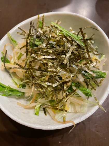 水菜ともやしがシャキシャキでごま油とニンニクの風味が良くてとても美味しかったです。