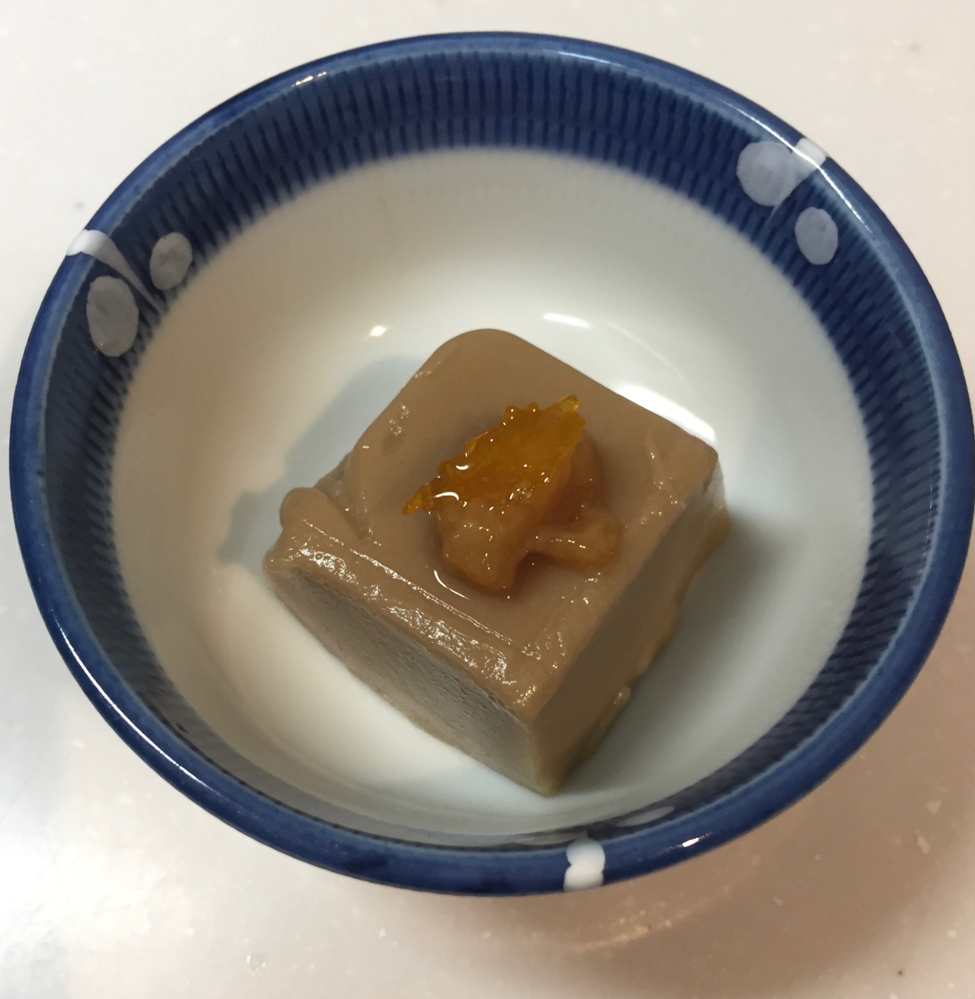 胡麻豆腐に柚子と味噌風味をプラス　日本酒のおつまみ