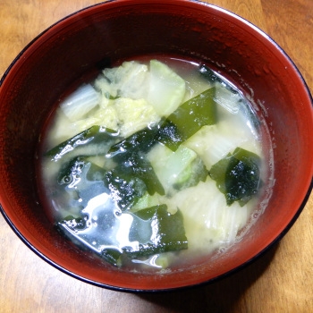 ブロッコリーの茎と白菜の味噌汁