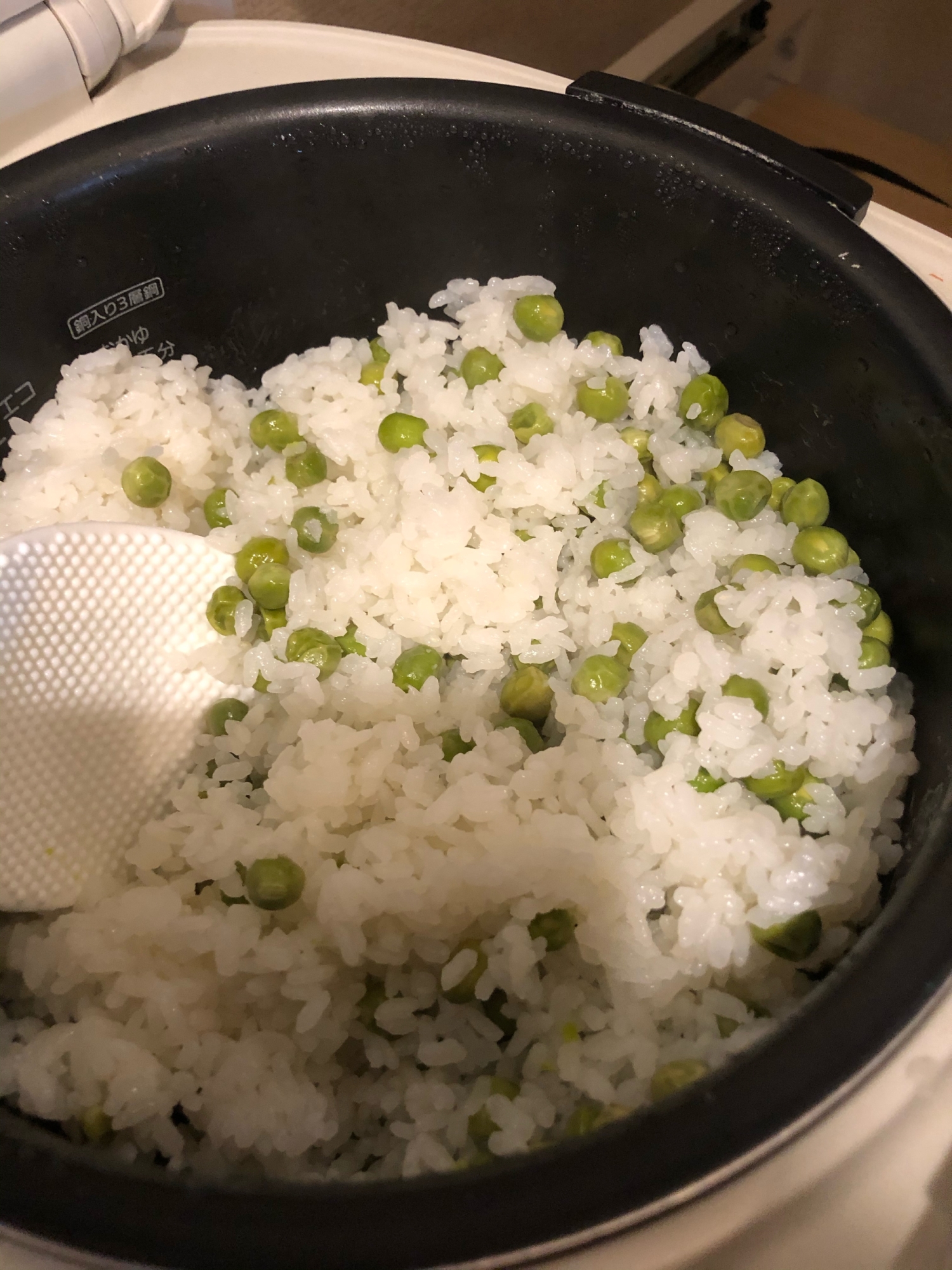 とっても簡単美味しい！調味料は塩のみの豆ご飯。