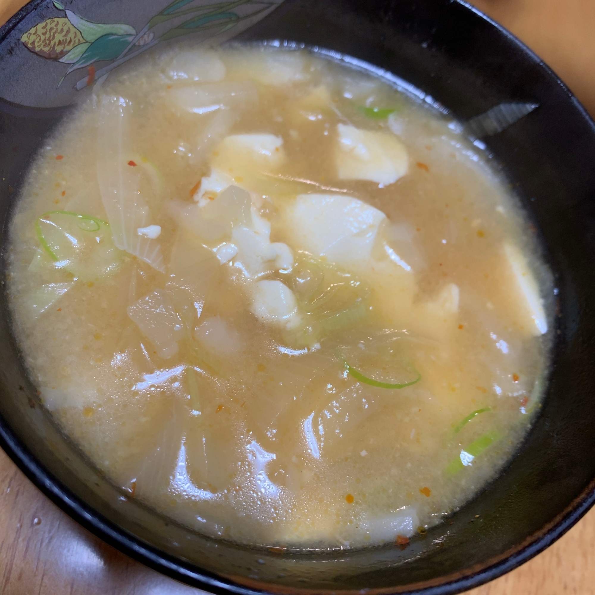 ピリ辛♬豆板醤で豆腐チゲ風スープ