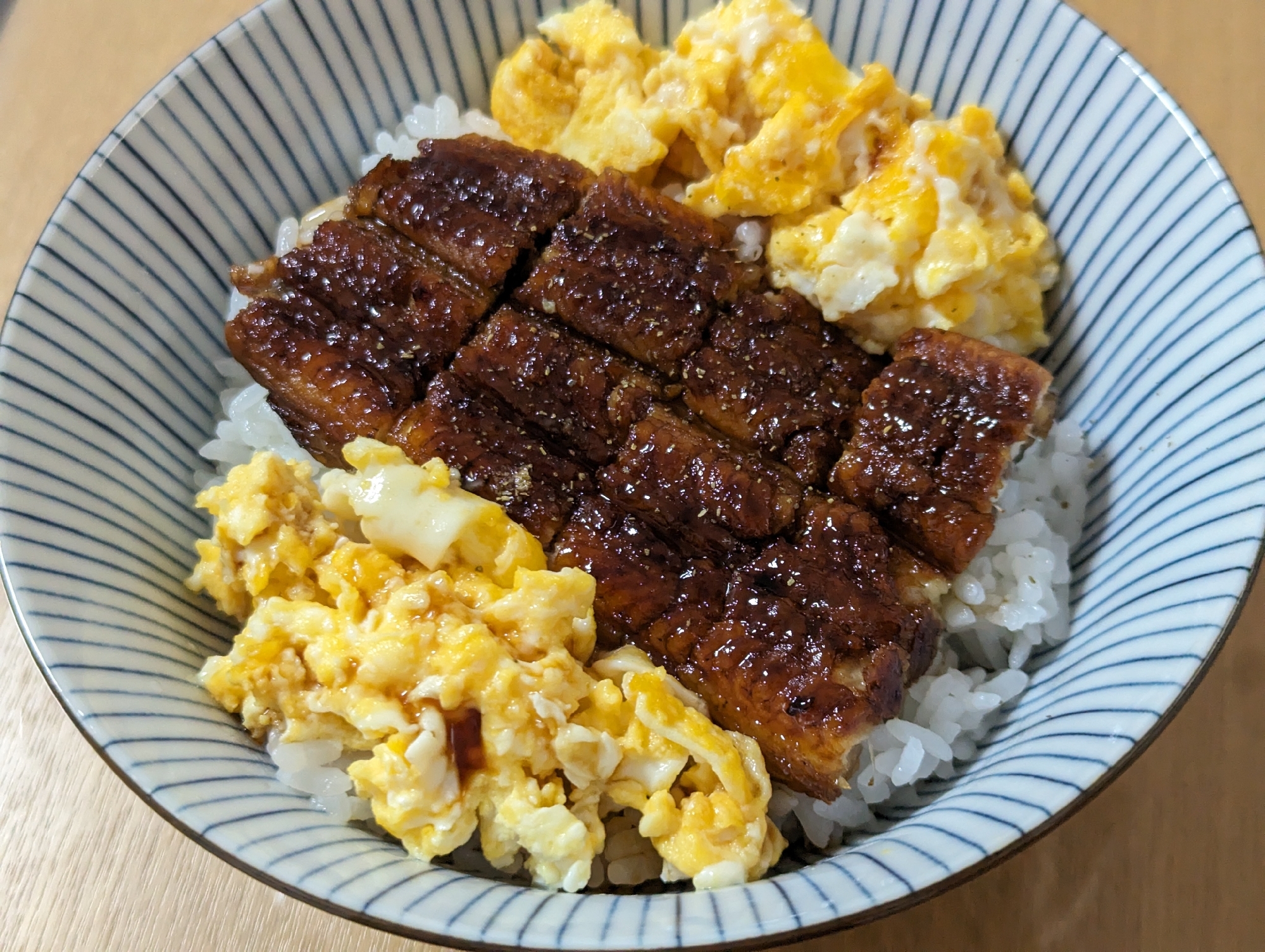 ふっくらうなぎ丼