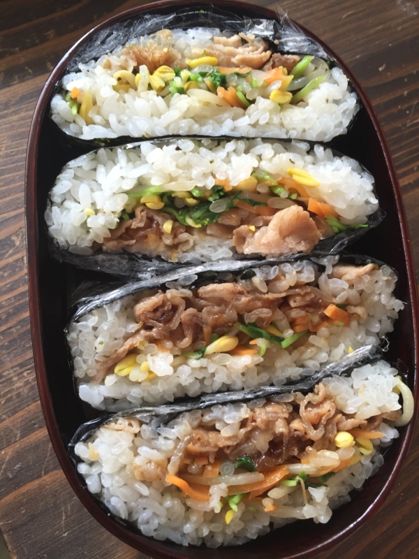 お弁当に！生姜焼きと野菜炒めのおにぎらず