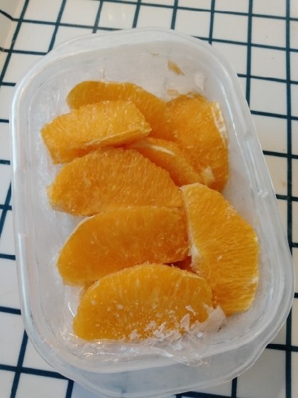 オレンジが沢山あったので作ってみました。冷凍すると色々アレンジも出来そうですね。