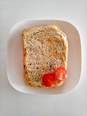 モロヘイヤパン（ホームベーカリー使用）