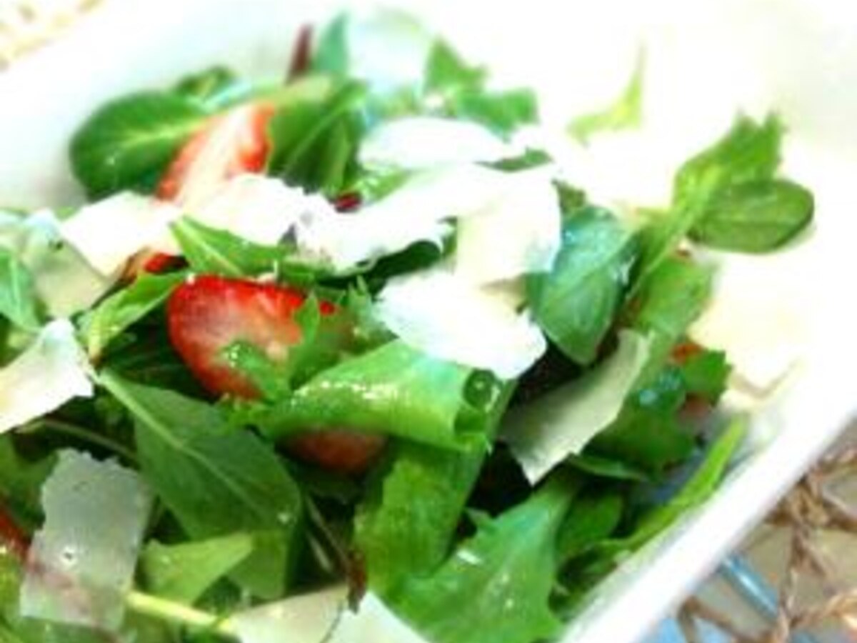 簡単 豪華 勝負料理 いちごとチーズの春サラダ レシピ 作り方 By Ringyt りん 楽天レシピ