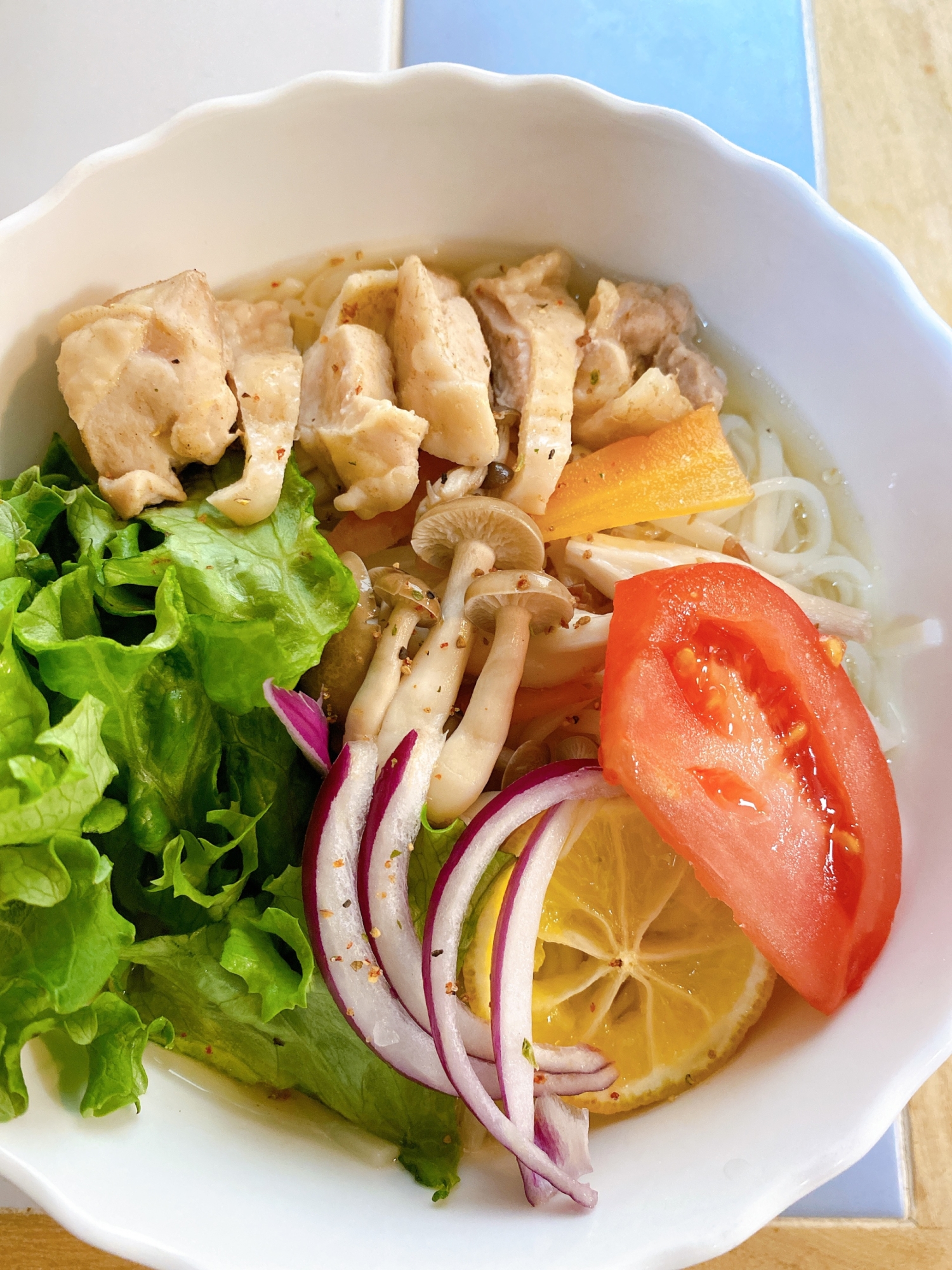 タイ風 汁かけサラダ麺