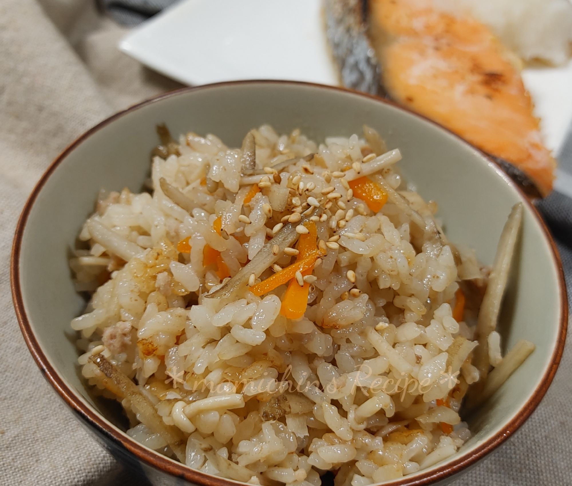 炊飯器De〜ごぼうと豚ひき肉の炊き込みご飯