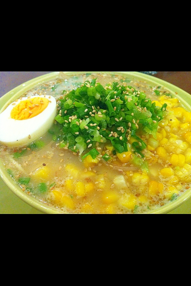 もやしたっぷり！豚骨ラーメン