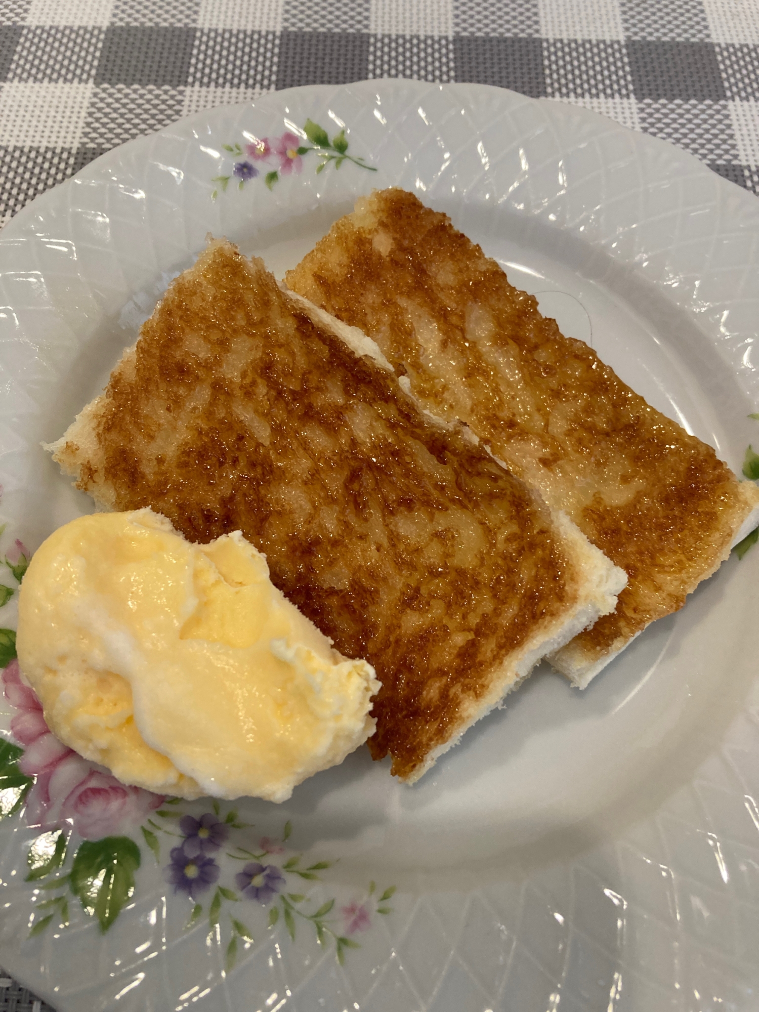 クイニーアマン風トースト