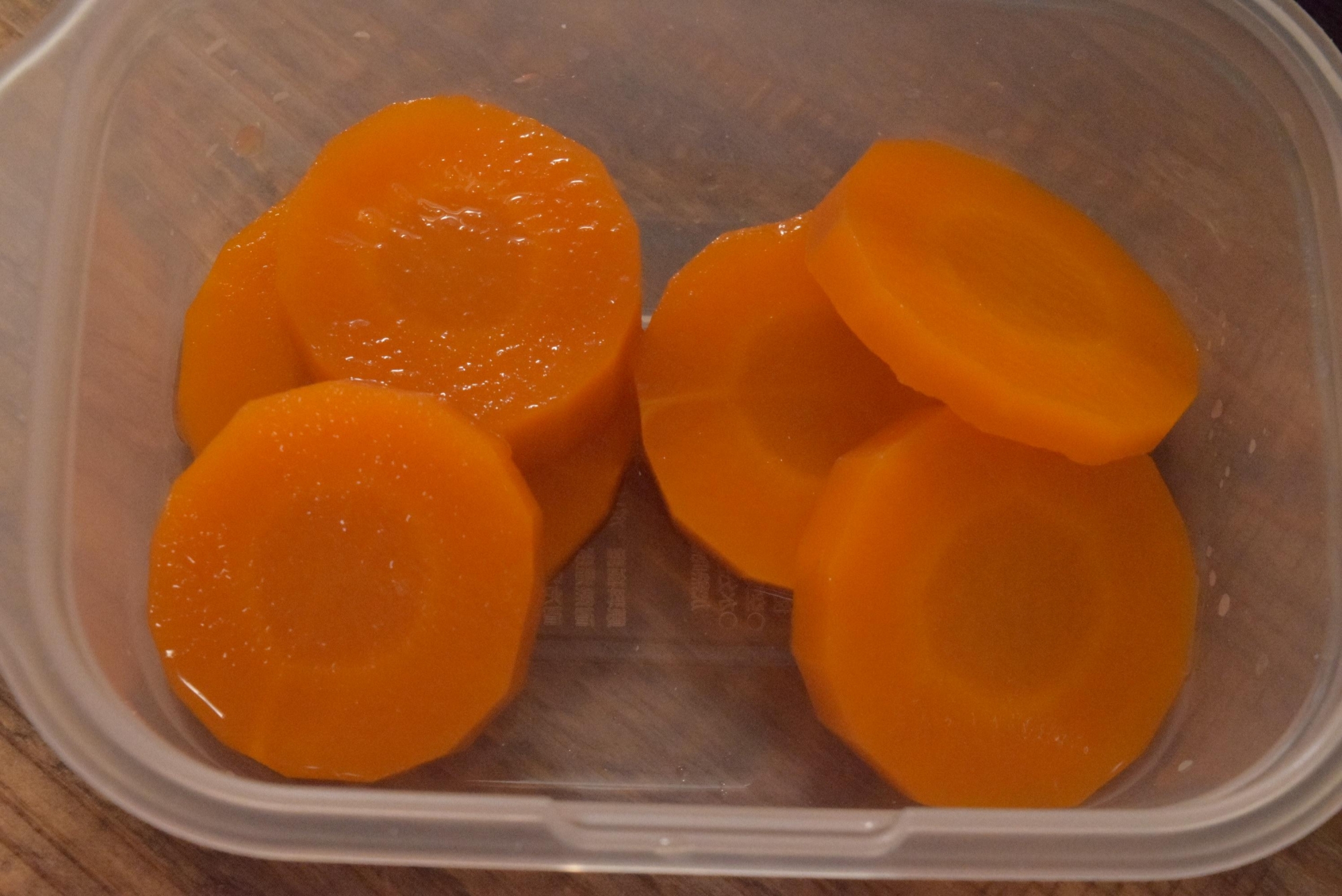 お弁当の隙間に!にんじんのあっさり甘煮