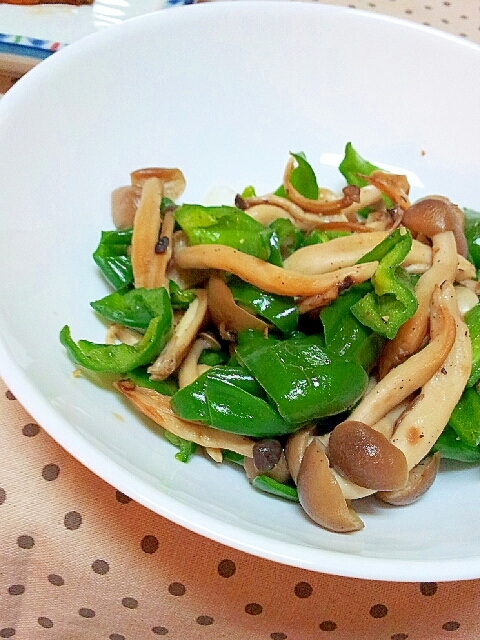 簡単✿もう一品!しめじとピーマンの炒め物❤