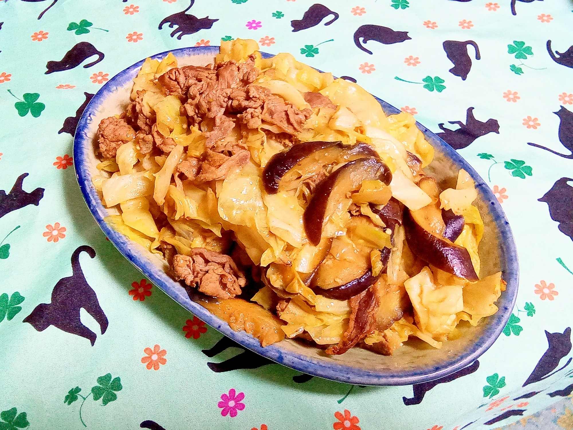 ラム肉と茄子とキャベツの塩レモンカレー炒め