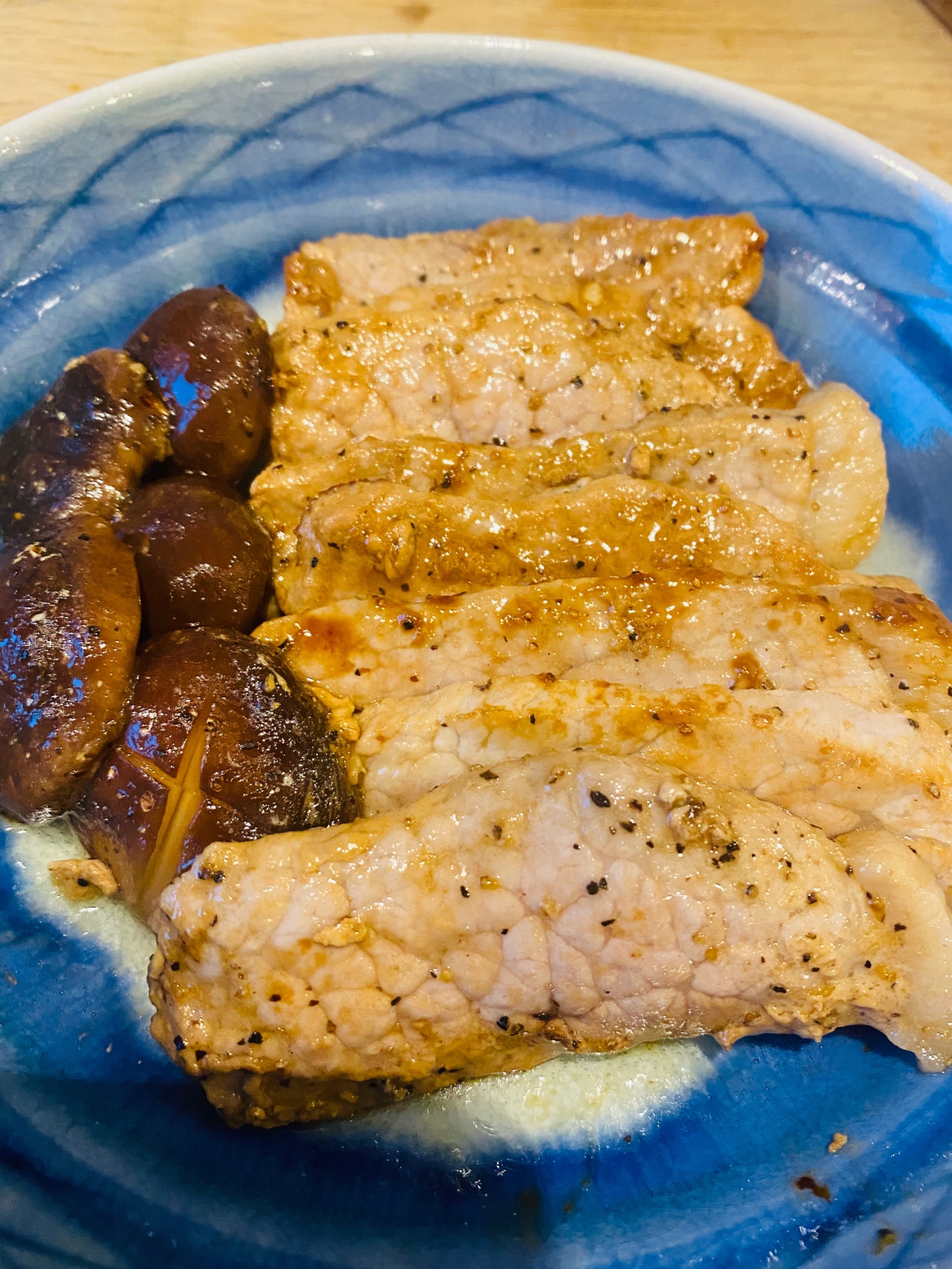 シンプルに　しいたけと豚もも肉焼き