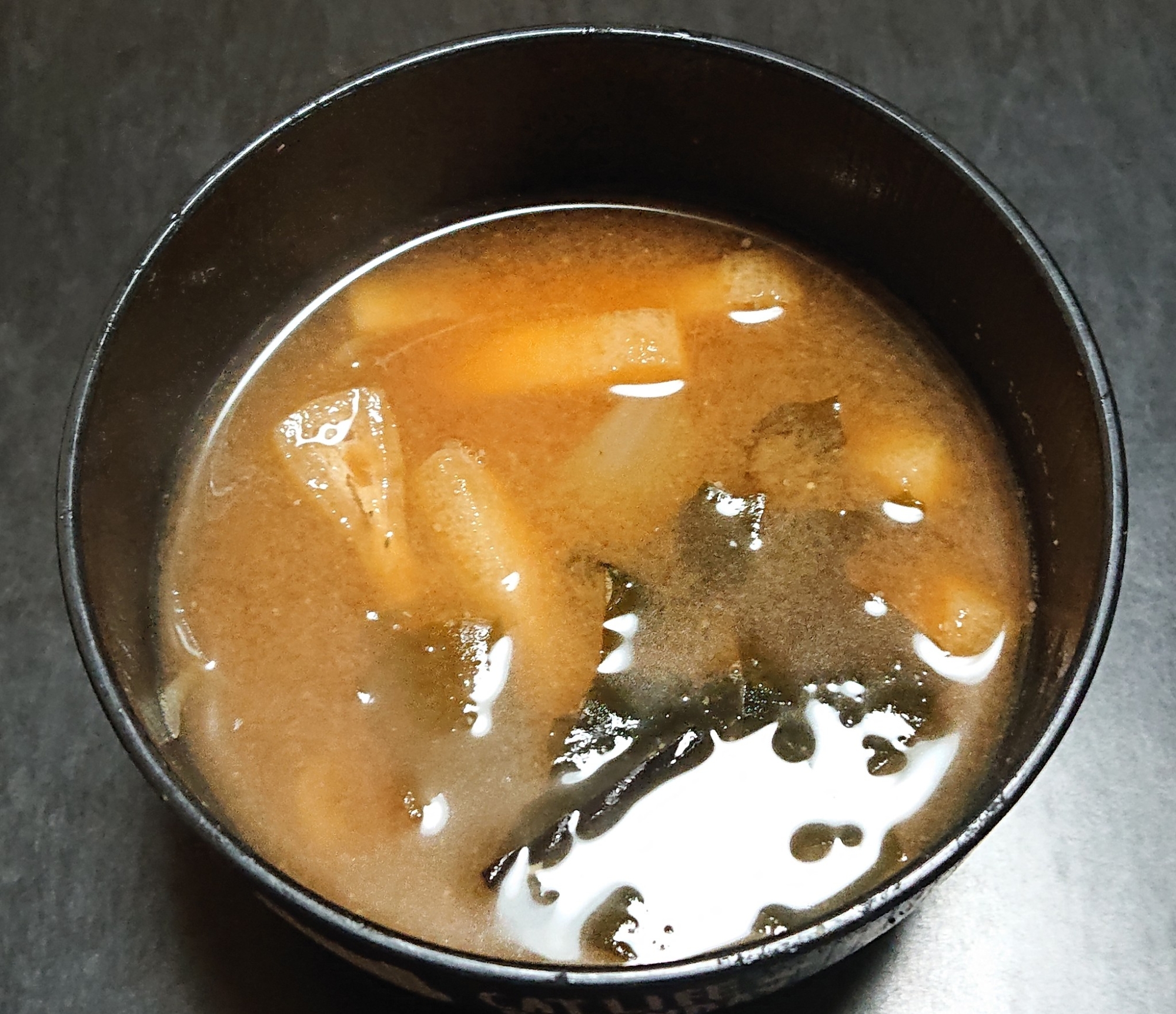 揚げと玉ねぎのお味噌汁