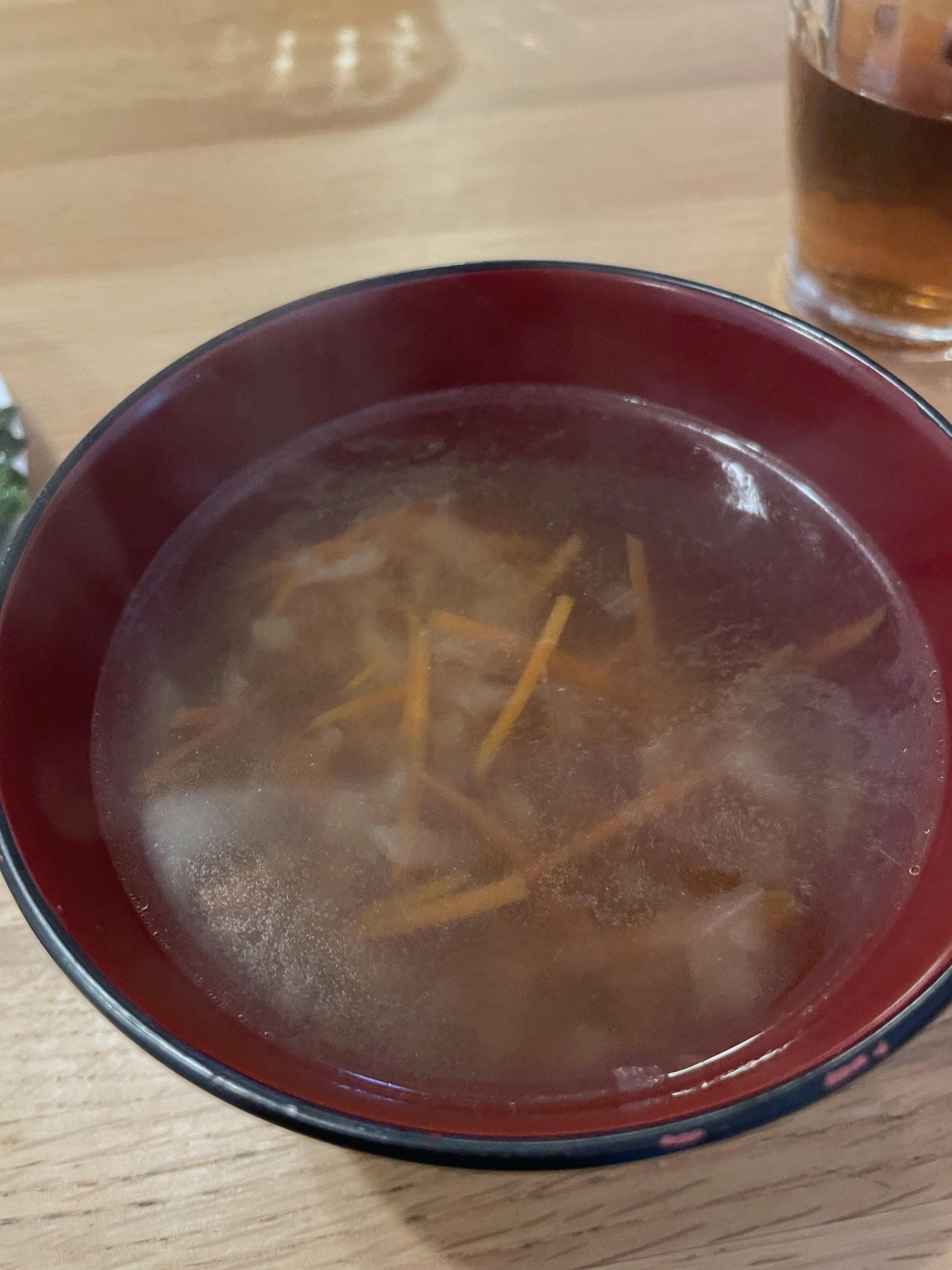 あったか！にんじんと玉ねぎのコンソメスープ！