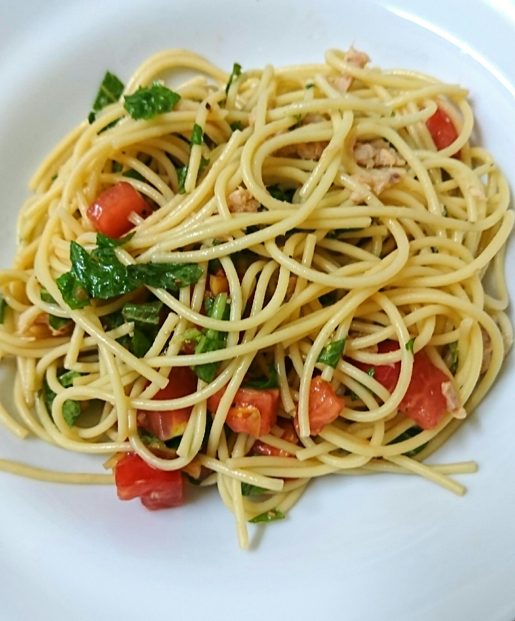 にんにく醤油とトマトの冷製パスタ