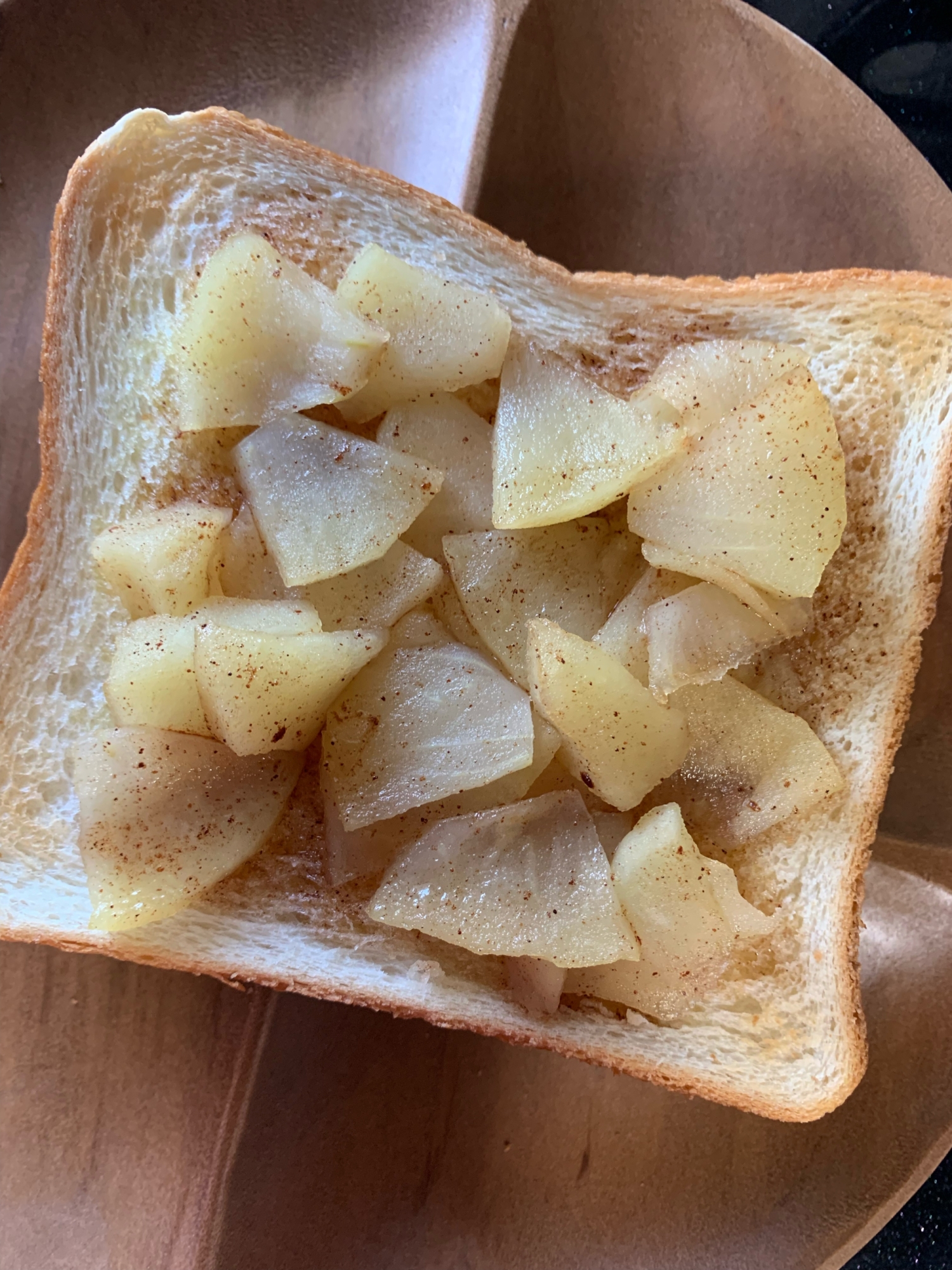 忙しい朝でも簡単なシナモンりんごパン