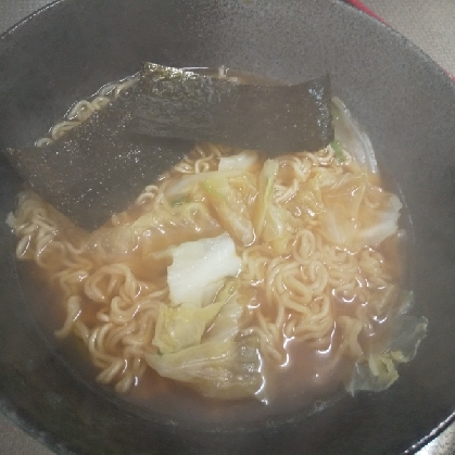 ニンニク香るスタミナラーメン(キムチ入り)