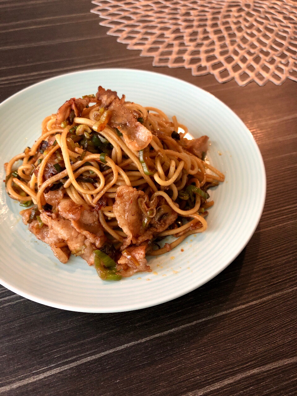 豚バラとネギで☆ジャージャー麺風焼きそば