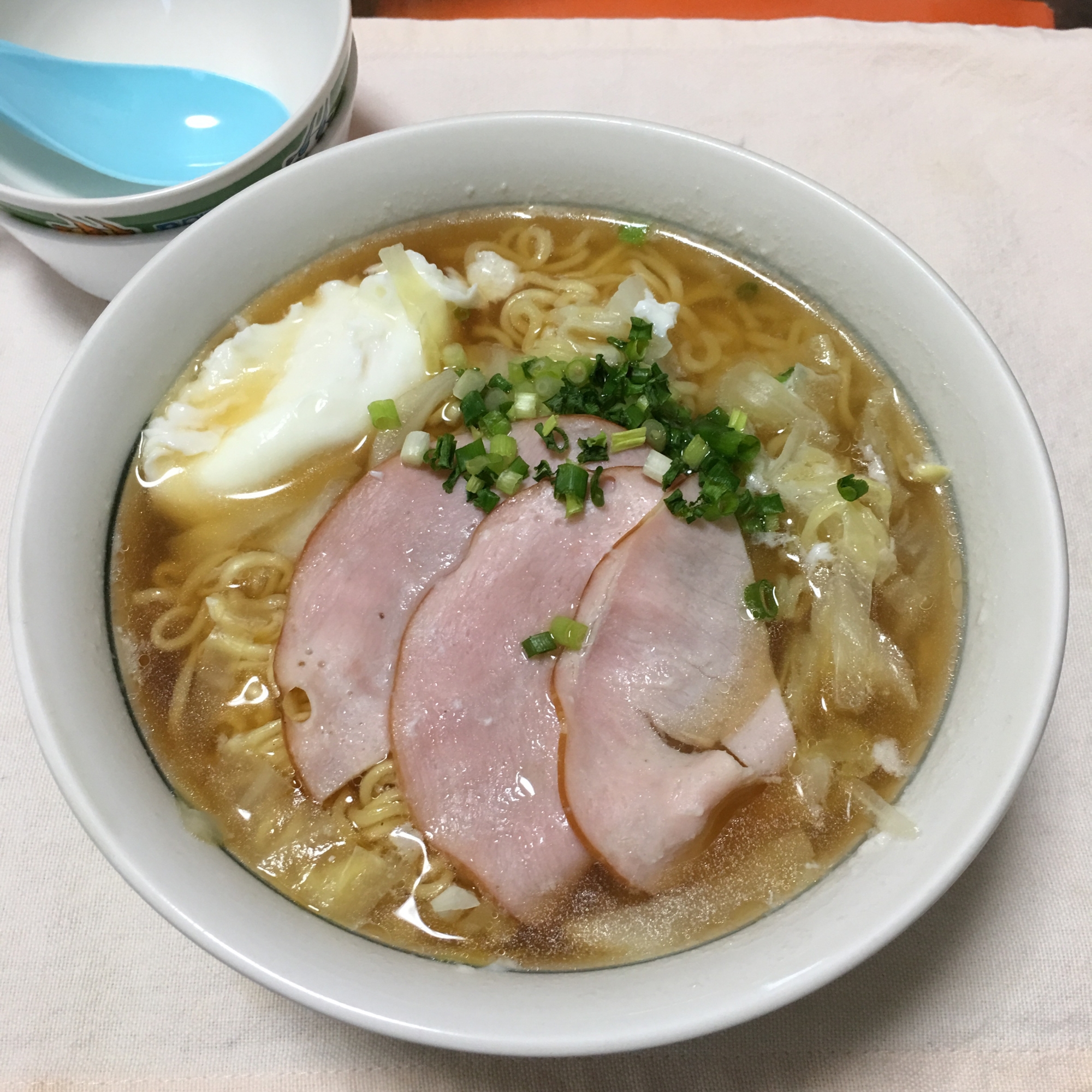 キャベツとハム卵のインスタント醤油ラーメン♡