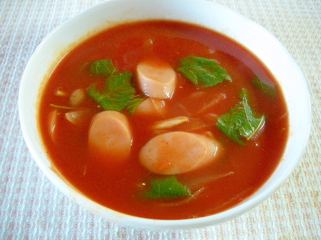 トマトジュースと鶏がら塩糀で簡単トマトスープ♪
