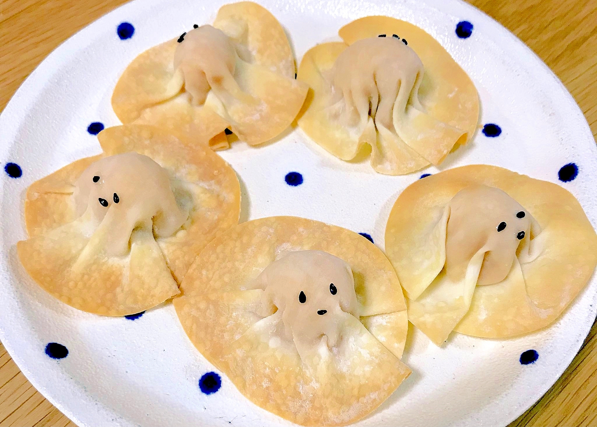 餃子の皮で可愛い ハロウィンおばけ レシピ 作り方 By Ryo Twice 楽天レシピ