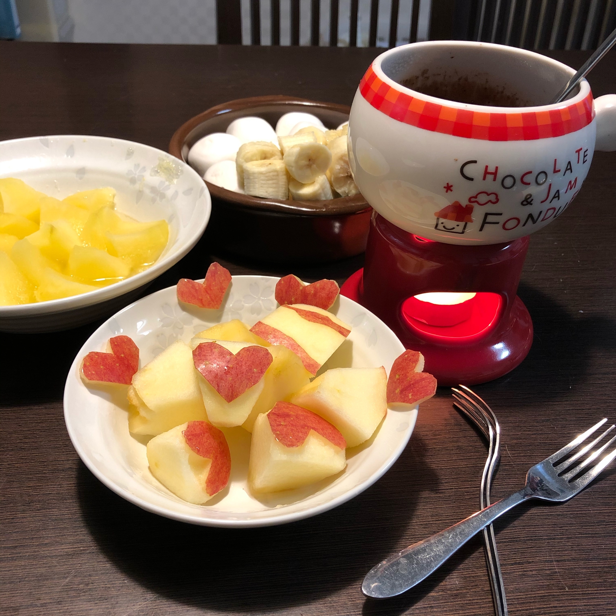 バレンタインに家族で簡単に♪チョコレートフォンデュ