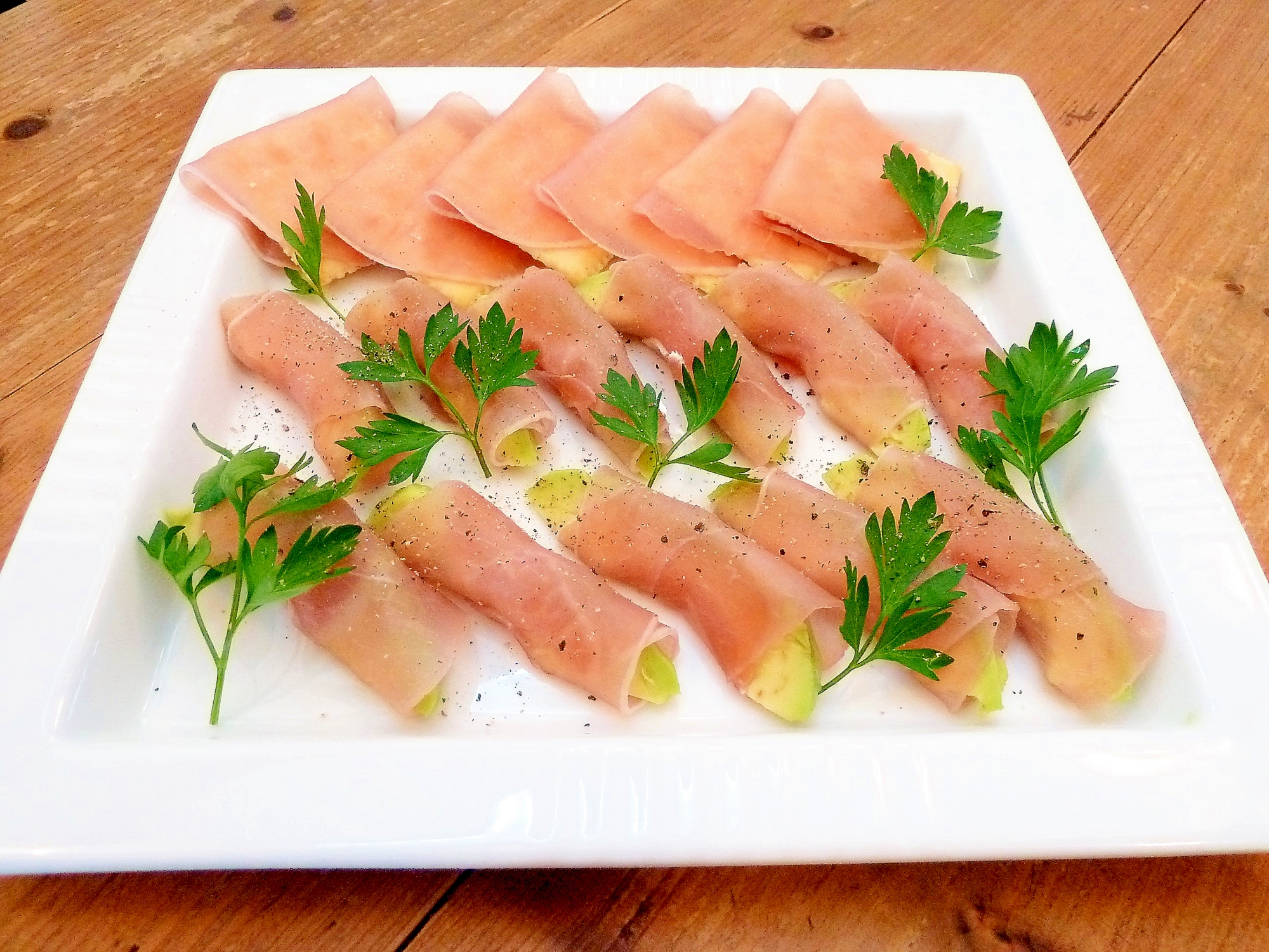 簡単前菜作り置き アボカド生ハム巻き レシピ 作り方 By Kouaya2319 楽天レシピ 簡単前菜作り置き アボカド生ハム巻き レシピ 作り方 By Kouaya2319 楽天レシピ