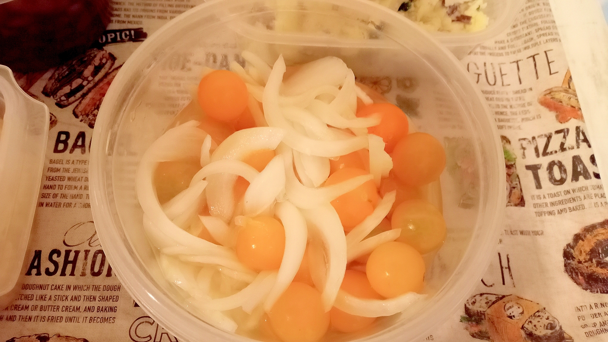 新玉ねぎとミニトマトのハニーマリネ