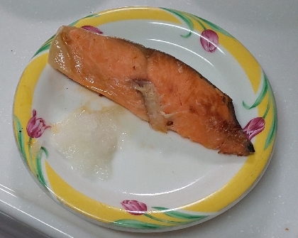 お昼に焼き鮭を大根おろしでいただきました♥️さっぱりになって、とてもおいしかったです☺️
たくさんレポありがとうございます(*ﾟー^)
大感謝です( ･ω･)ﾉ
