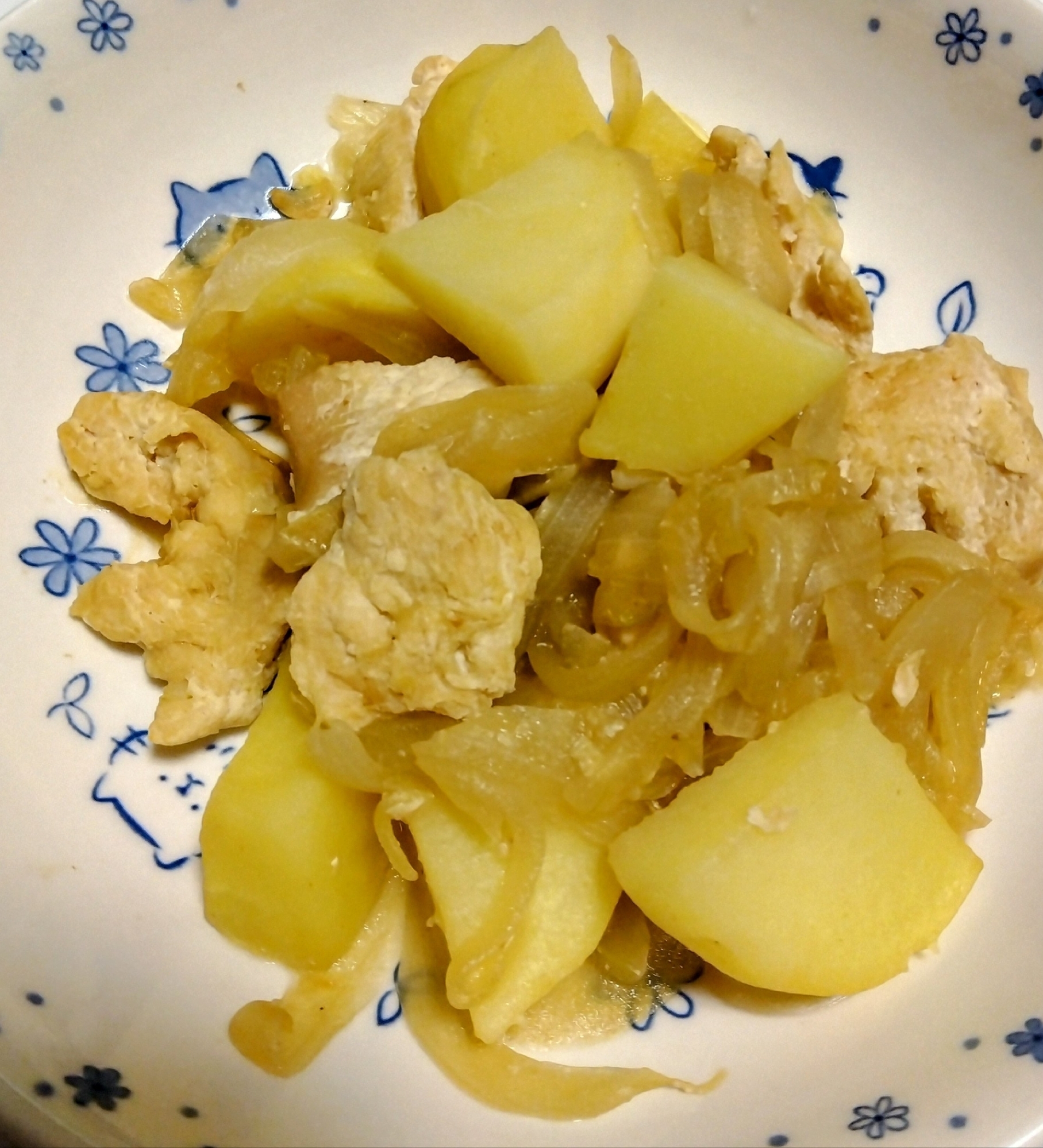 簡単！鶏とじゃがいもの炒め物