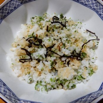 青のりと塩昆布の混ぜご飯