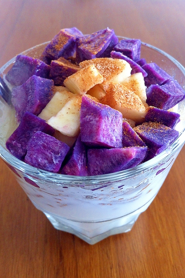 バナナと紫芋のヨーグルトパフェ