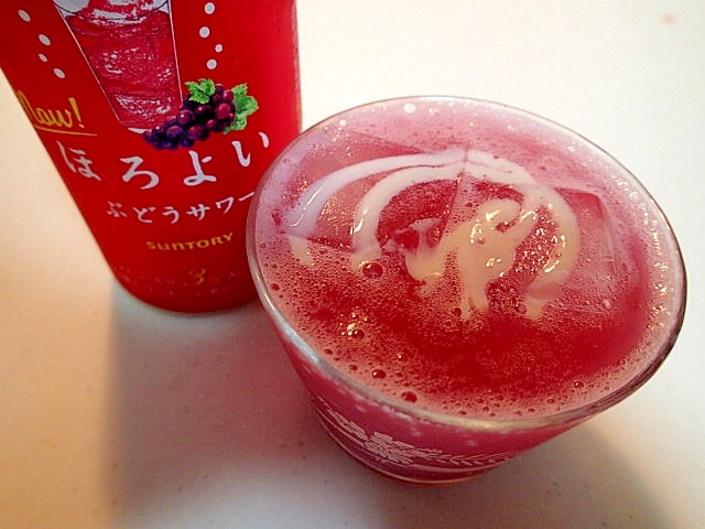 ぶどう蒟蒻ゼリーとコンデンスミルク入りぶどうサワー