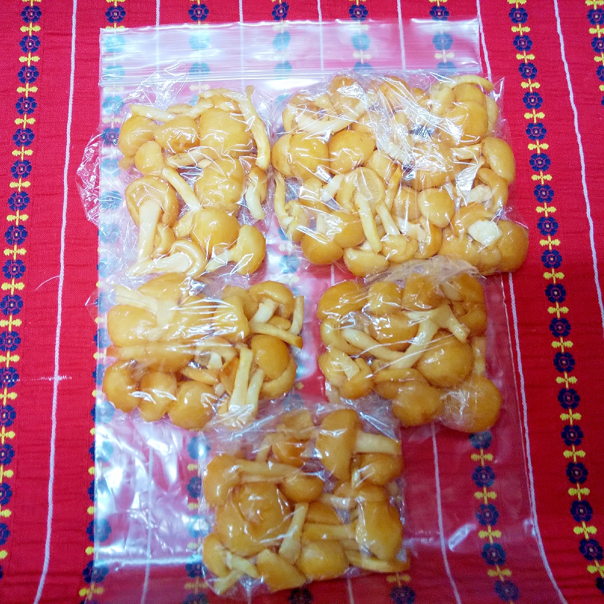 なめこの冷凍保存 レシピ 作り方 By Mimi2385 楽天レシピ なめこの冷凍保存 レシピ 作り方 By Mimi2385 楽天レシピ