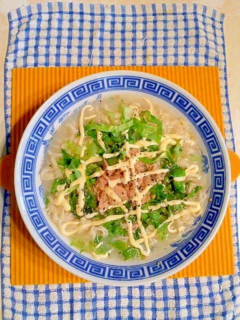 ツナマヨとんこつラーメン♪